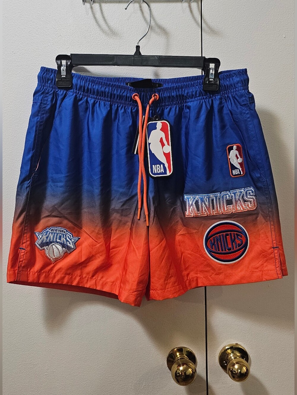 New York Knicks Pro Standard Logo Shorts Mens Multiple Sizes